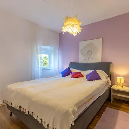 Old Town Flat *