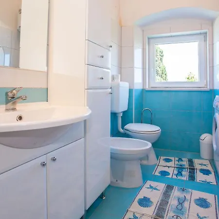 Old Town Apartment *