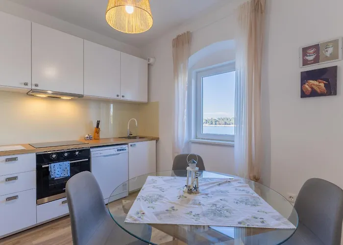 Old Town Flat * Πόρετς